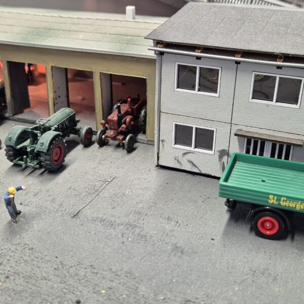 Lagerhalle - Traktoren